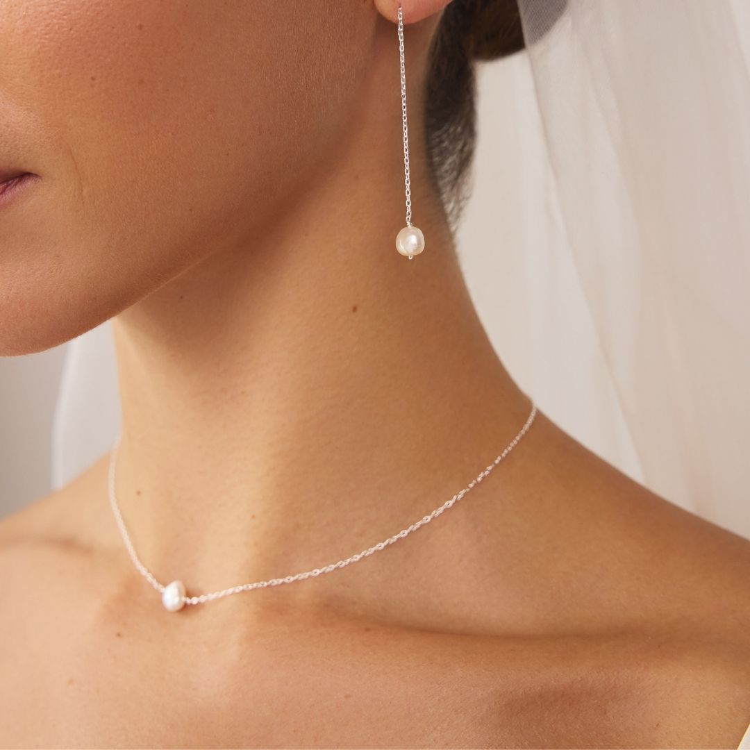 White Gold-Tone Single Pearl-Style Choker Necklace