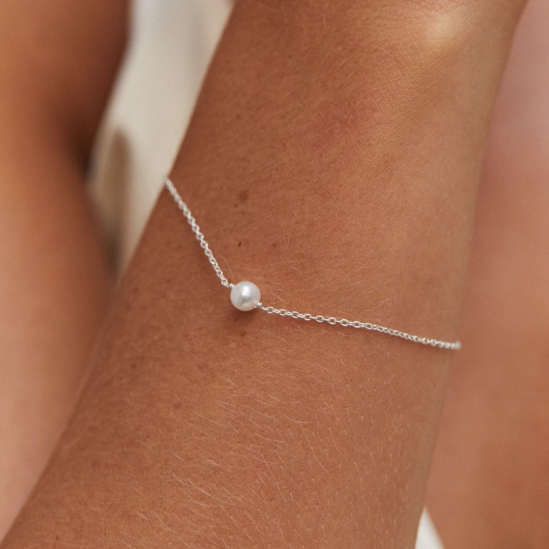 Silver-Tone Single Pearl-Style Choker and Bracelet Set