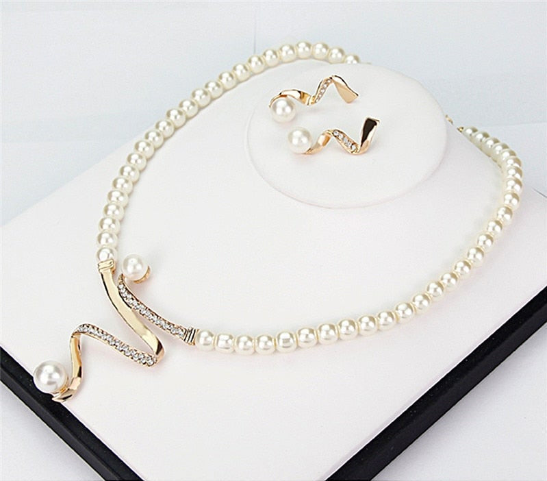 Pearl-Style Necklace and Earrings Set in Gold-Tone