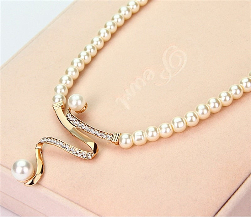 Pearl-Style Necklace and Earrings Set in Gold-Tone