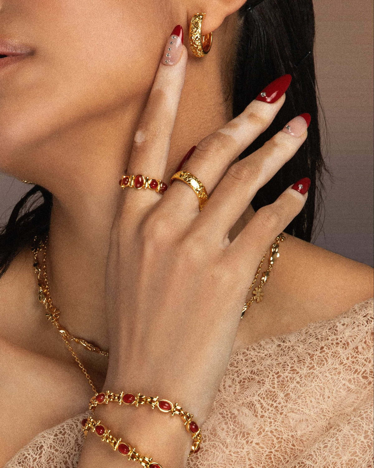 Vintage Band Ring with Red Natural Stone-Style Accents in Gold-Tone
