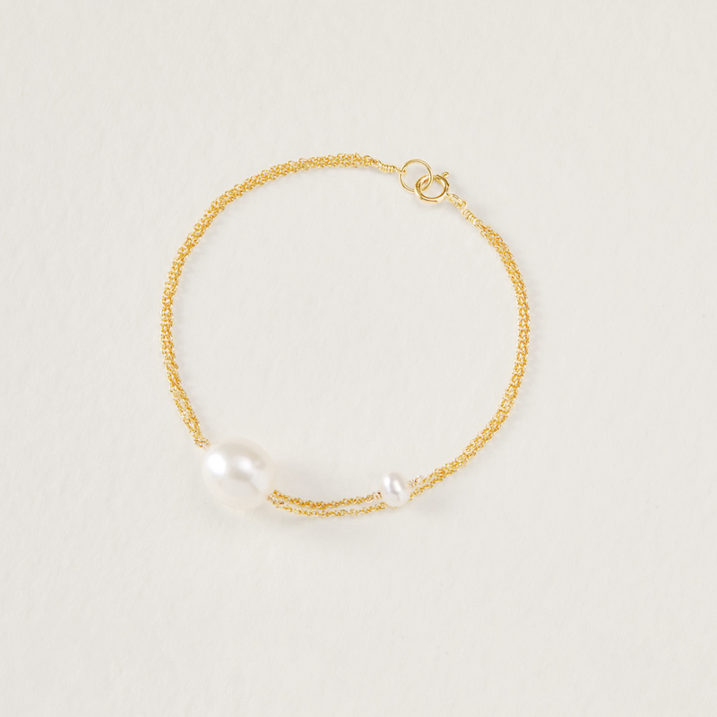 Gold Layered Large and Small Pearl Bracelet