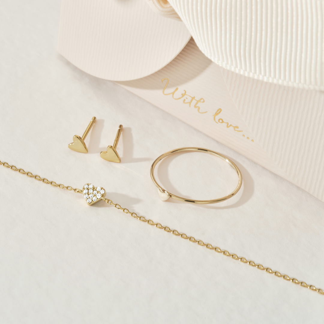 Gold-Tone Crystal-Style Cluster Heart Bracelet