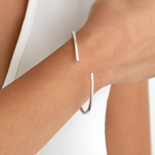 Rose Gold Thin Spiral Bangle