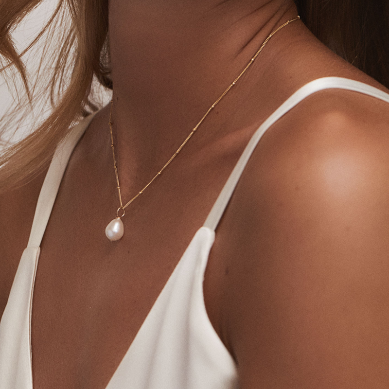 Rose Gold Large Pearl Satellite Necklace