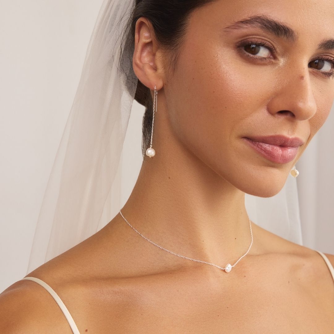 White Gold-Tone Single Pearl-Style Choker Necklace