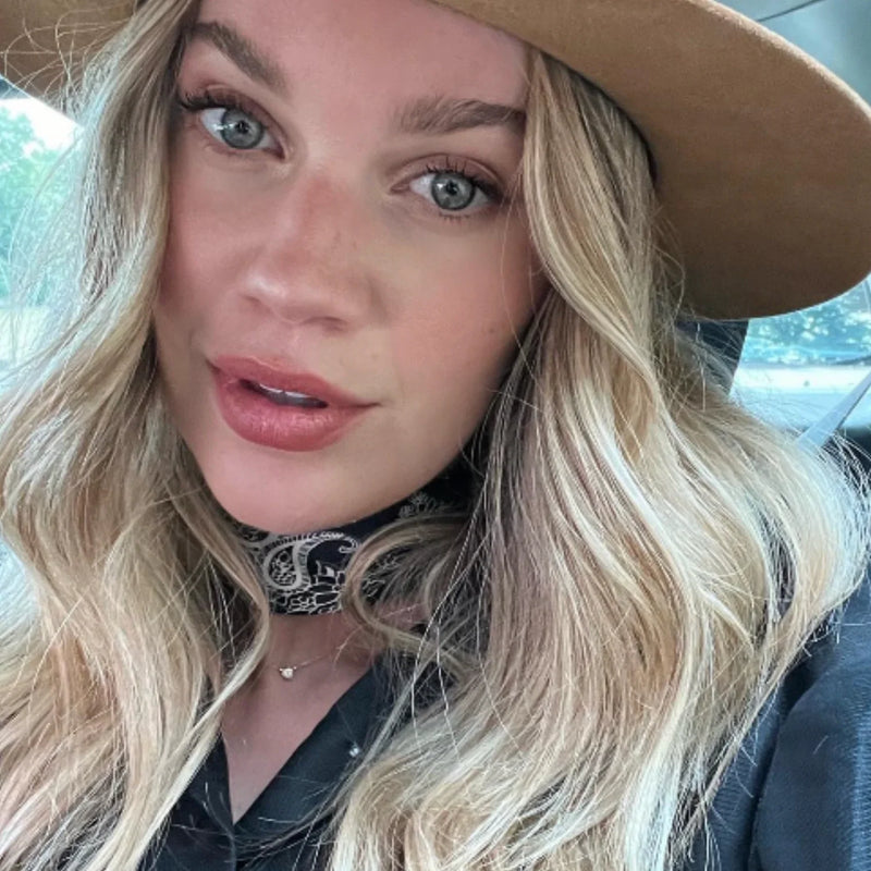 Solid Gold Floating Diamond Necklace