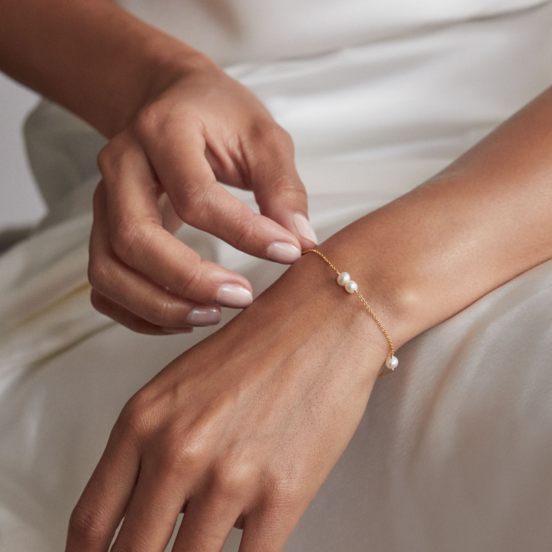 Rose Gold Six Pearl Bracelet