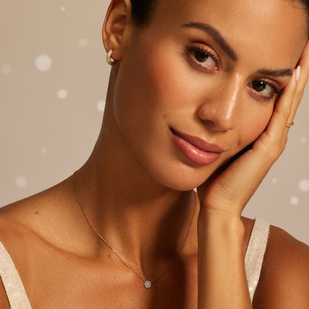 Gold-Tone Crystal-Style Cluster Circle Necklace