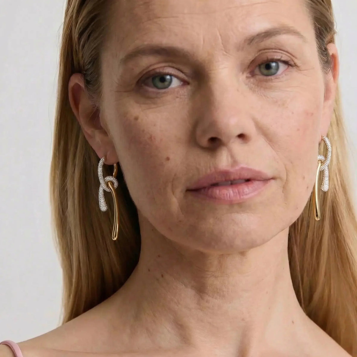 Helena’s Halo Crystal-Style Knotted Drop Earrings