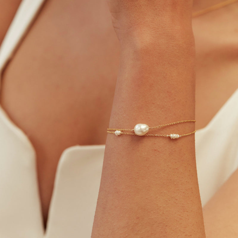 Gold Mini Pearl Bracelet