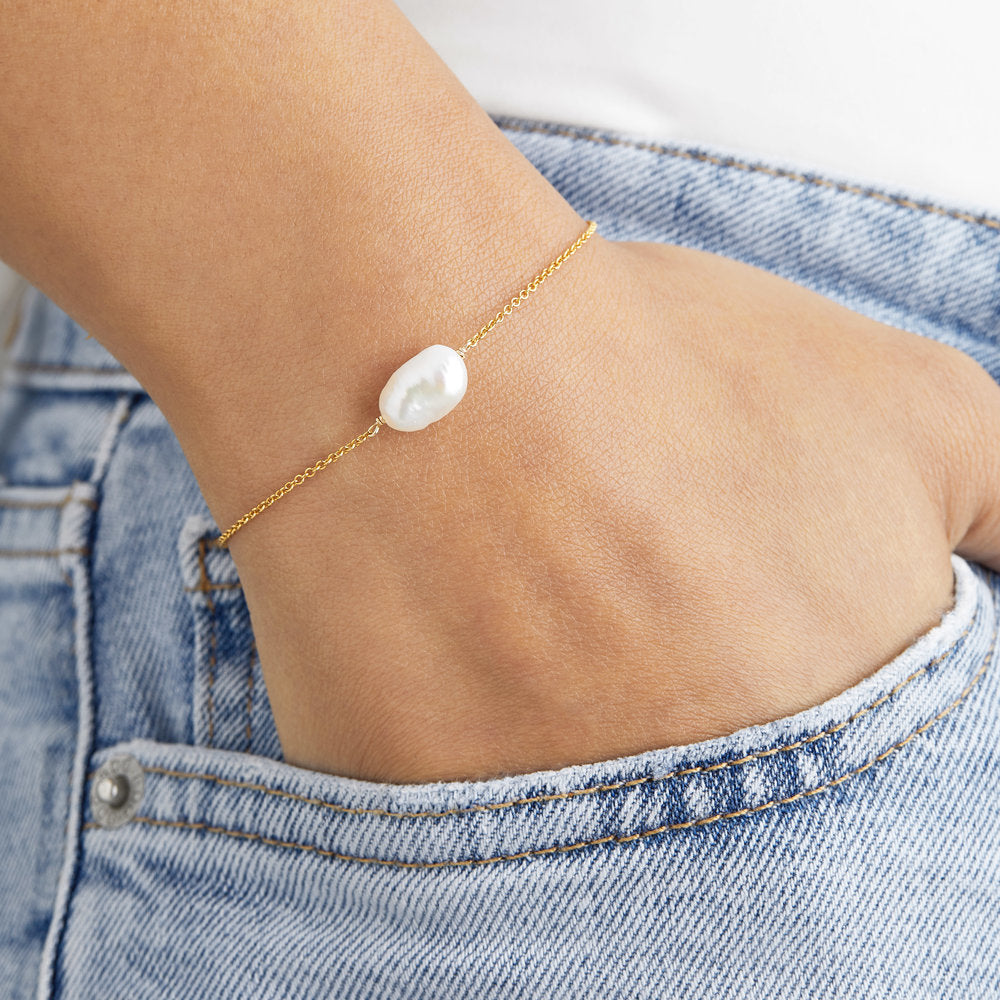 Gold-Tone Large Pearl-Style Bracelet