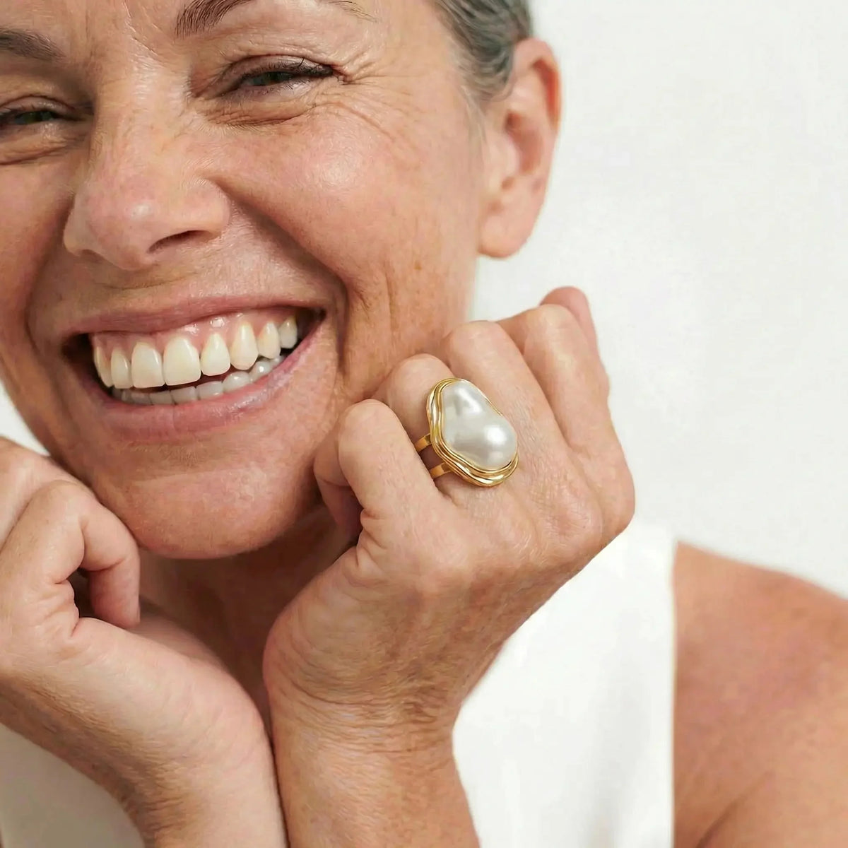 ModernMuse Pearl-Style Adjustable Ring