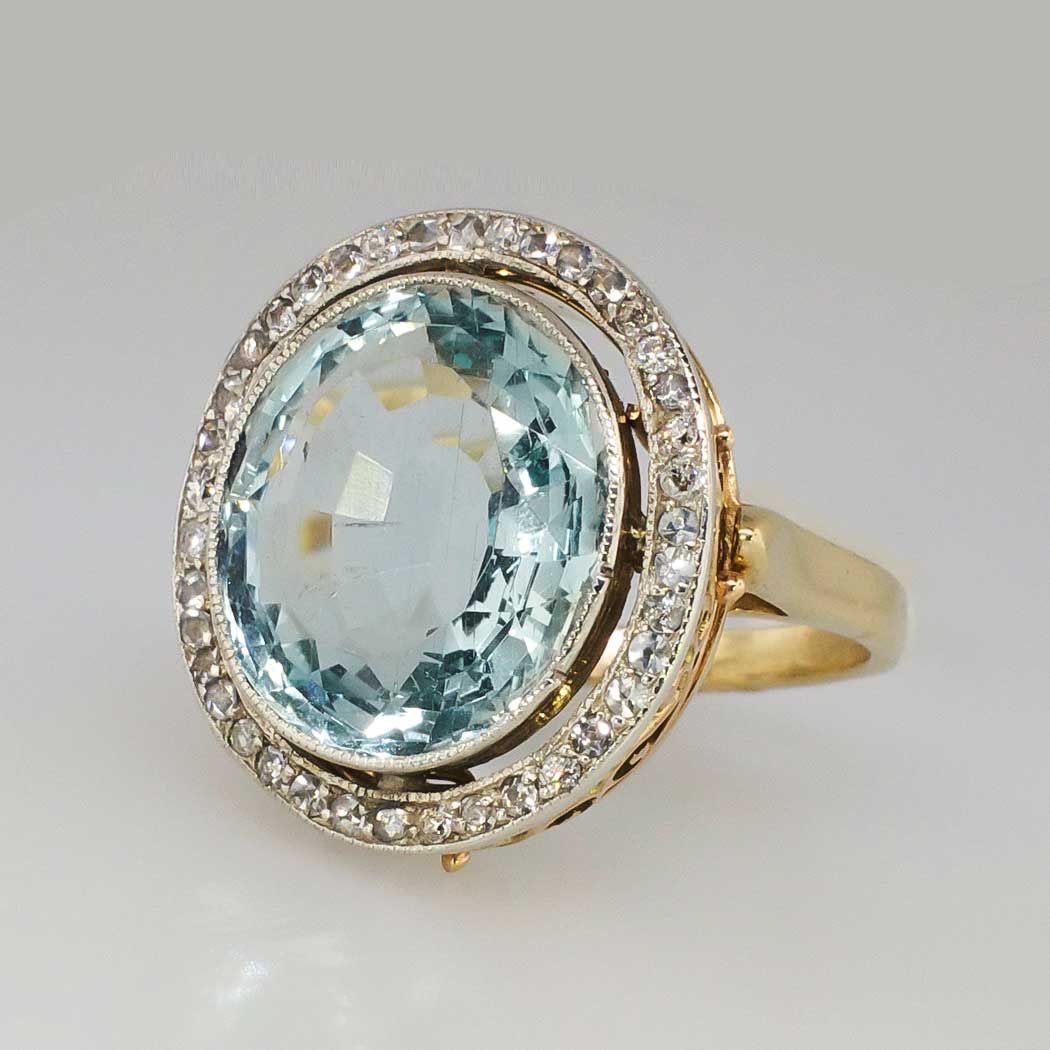 Vintage Blue Crystal-Style Halo Statement Ring in Gold-Tone